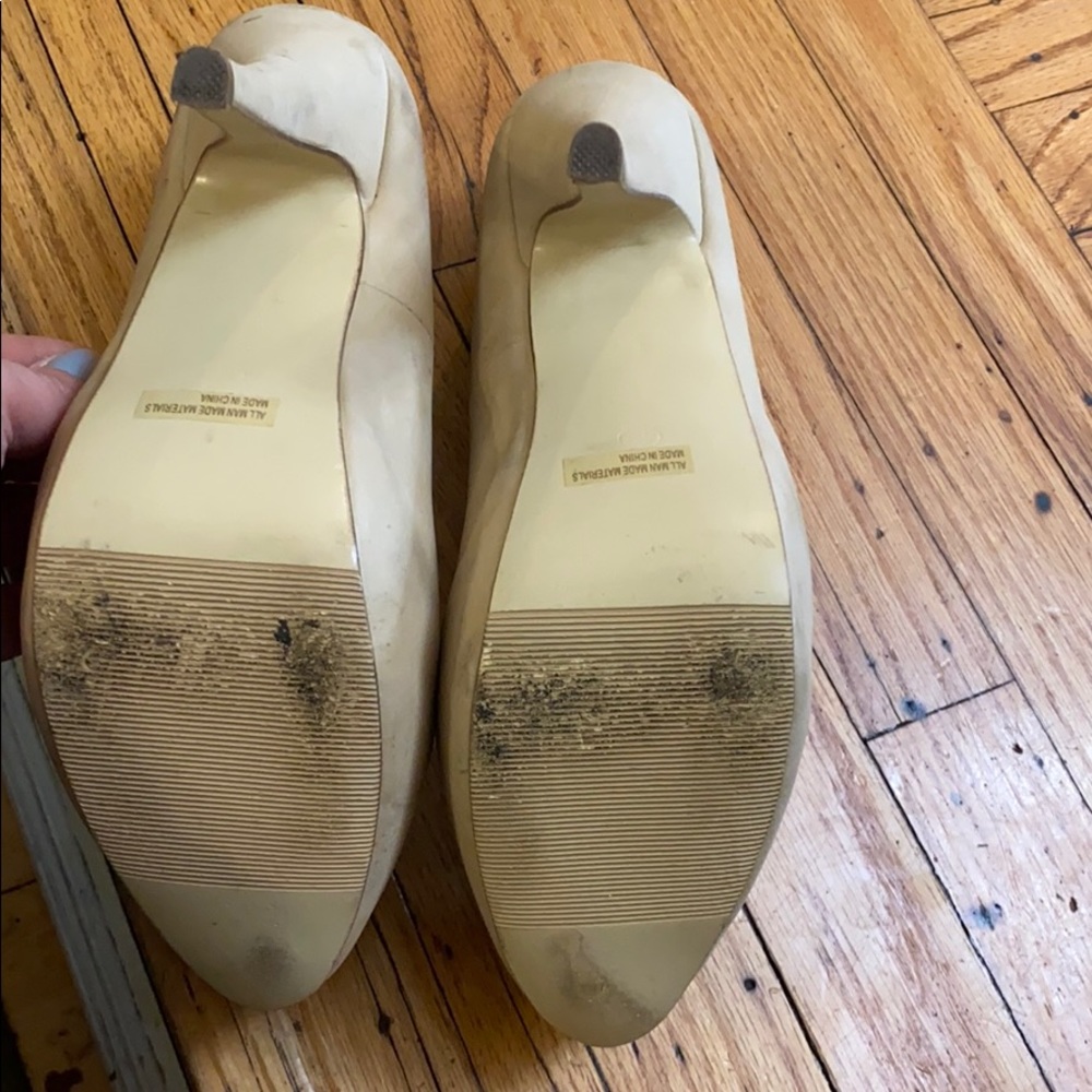 Nude pumps size 10 - Picture 7 of 8